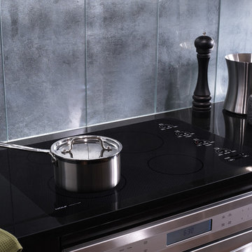 Wolf 30" Induction Cooktop, Black Unframed | CT30IU