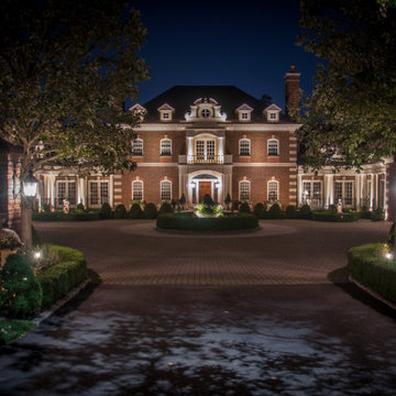 Landscape Lighting Adds Outdoor Magic to Stately Ohio Home