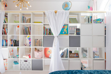 Inspiration for a modern bedroom remodel in Atlanta