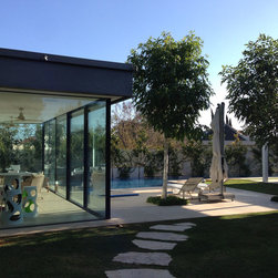 Houndstooth Villa - Windows And Doors