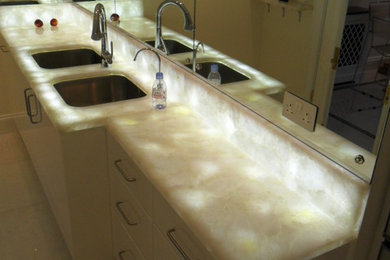 Medium sized l-shaped kitchen/diner in London.