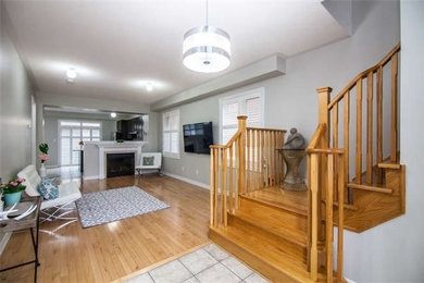Trendy living room photo in Toronto