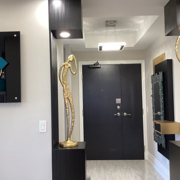 CONDO ENTRYWAY