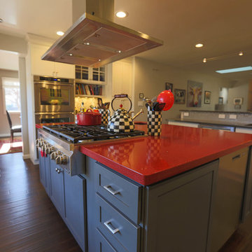 Remodeling A Family Home into A Contemporary Tribute to its Past