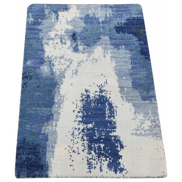 Ivory/Denim Blue 100% Wool Hand Knotted Modern Abstract Design Rug, 2'0"x3'0"