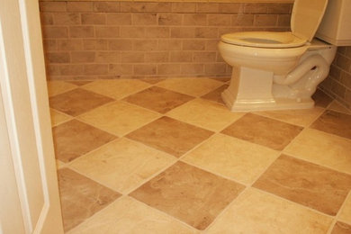 Example of a classic bathroom design in Baltimore