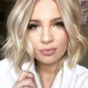 Amber Levine's photo