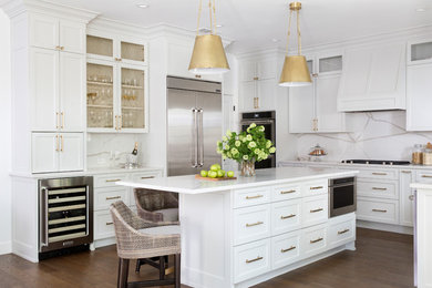 Transitional kitchen photo in Austin