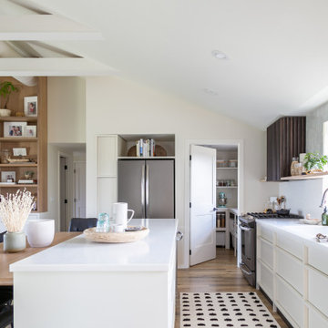 Tucked In Cottage On Bunker Hill- Kitchen