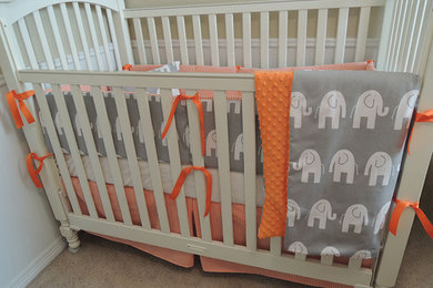 Inspiration for a timeless kids' room remodel in Dallas