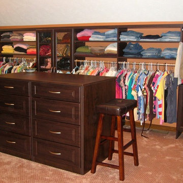 Walk-in Closet