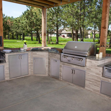 Outdoor Kitchen Retreat