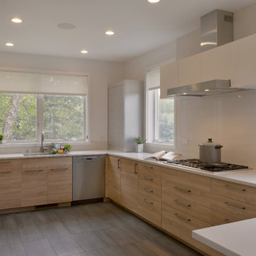 A Warm and Modern 2-Tone Kitchen with Wrapping Station