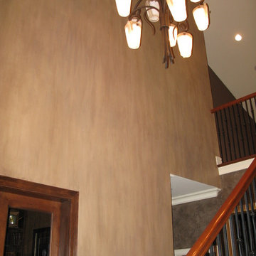 Rich Wall Designs In Waterfront Home