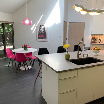 Colorful Contemporary in Champaign, IL