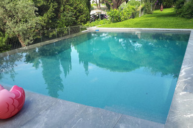 Immagine di una piscina