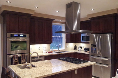 Kitchen - kitchen idea in Toronto