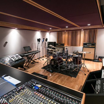 Recording studio/Kids Basement