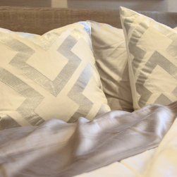SDH Legna Silver Bed - Products