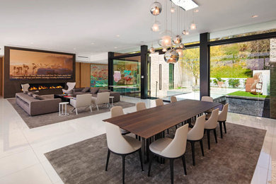 Inspiration for a modern dining room in Los Angeles.