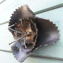 Saw Blade Flowers - Home Decor