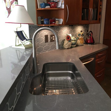 Modern Backsplash With Unique Pattern Designs GIve A Cozy Feel