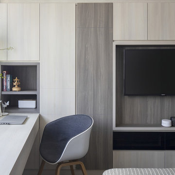 Luxe Chic Home - work desk