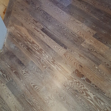 Loba Active Color (Brown) with Loba Impact Oil (White)