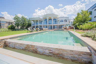 Example of a trendy pool design in Chicago