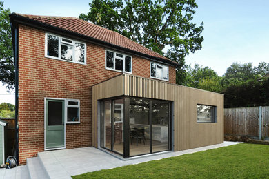 Inspiration for a medium sized contemporary home in Hampshire.