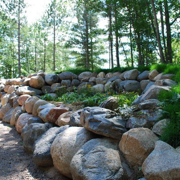 Fieldstone Boulder Wall
