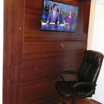 Zoom-Desk: Coral Gables