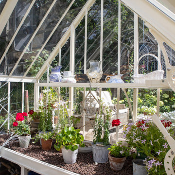 The Mottisfont: An Antique Collection