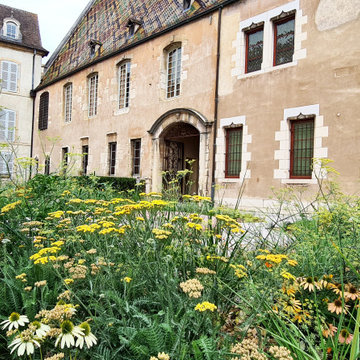 Échos Polychromes - Jardin du Musée de l'Hôtel-Dieu - Hospices de Beaune