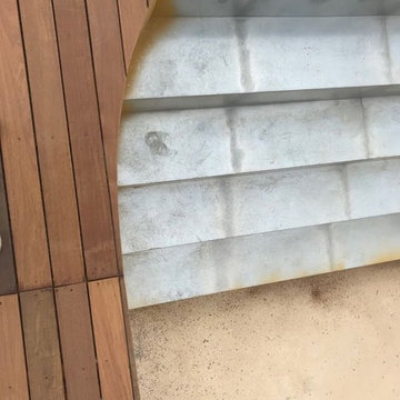 PISCINA FUORI TERRA CON RIVESTIMENTO DECKING