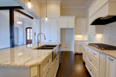 Kitchen photo in New Orleans