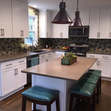 Modern Kitchen and Backsplash