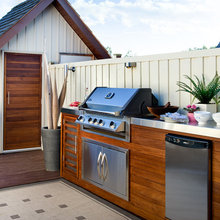 outdoor kitchen