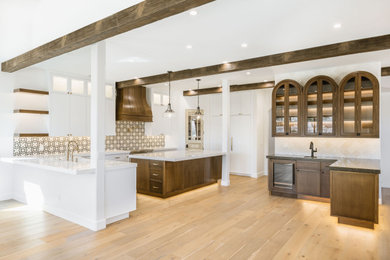 Kitchen - transitional kitchen idea in Phoenix