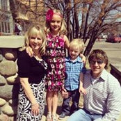 Kelly Klopotek's photo
