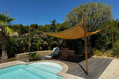 Idées déco pour une piscine méditerranéenne.