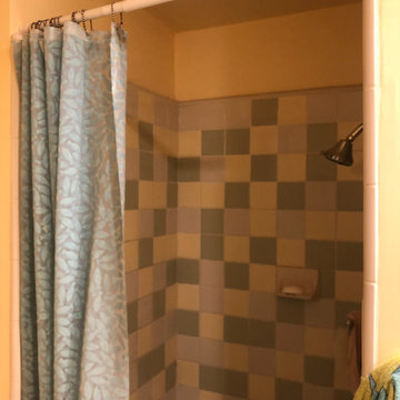 Before shower of Kids Bathroom Remodel