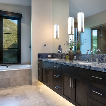 Timeless Transitional Bathroom