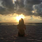 Eliza Beth's photo