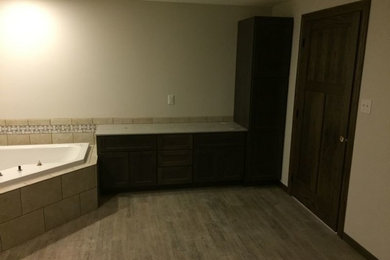 This is an example of a contemporary bathroom in Cedar Rapids.