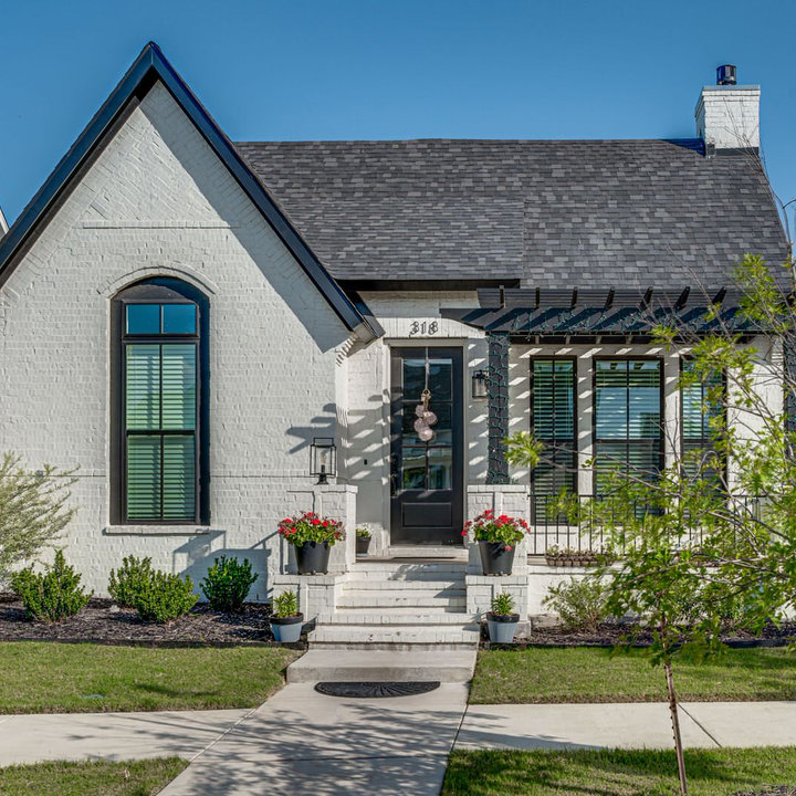 75 Painted Brick Exterior Home Ideas You'll Love - February, 2025 | Houzz