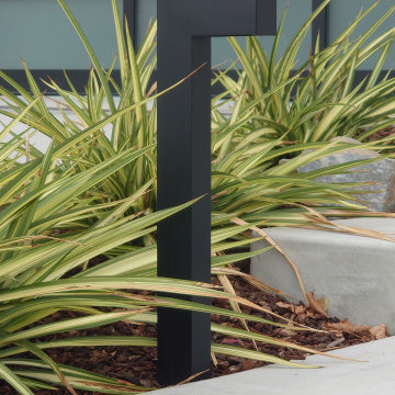 MODERN ENTRY