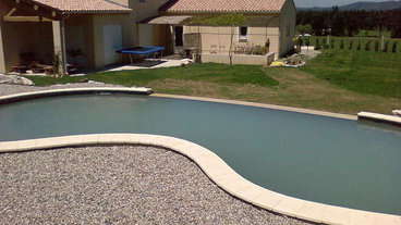 Top 15 des piscinistes Uzès, Gard : constructeur et magasin de piscine