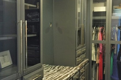 Example of a trendy closet design in Miami