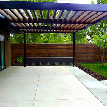 Modern Metal Arbor Defines Space